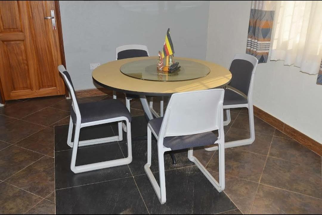 אנטבה Migingo Suites מראה חיצוני תמונה