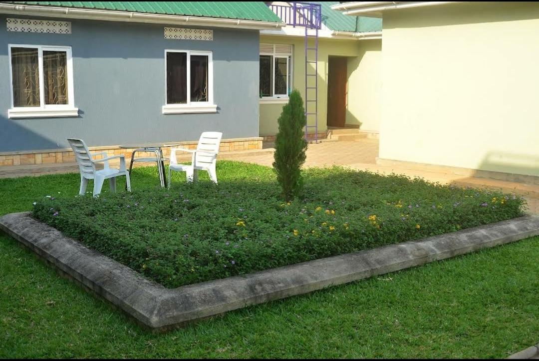 אנטבה Migingo Suites מראה חיצוני תמונה